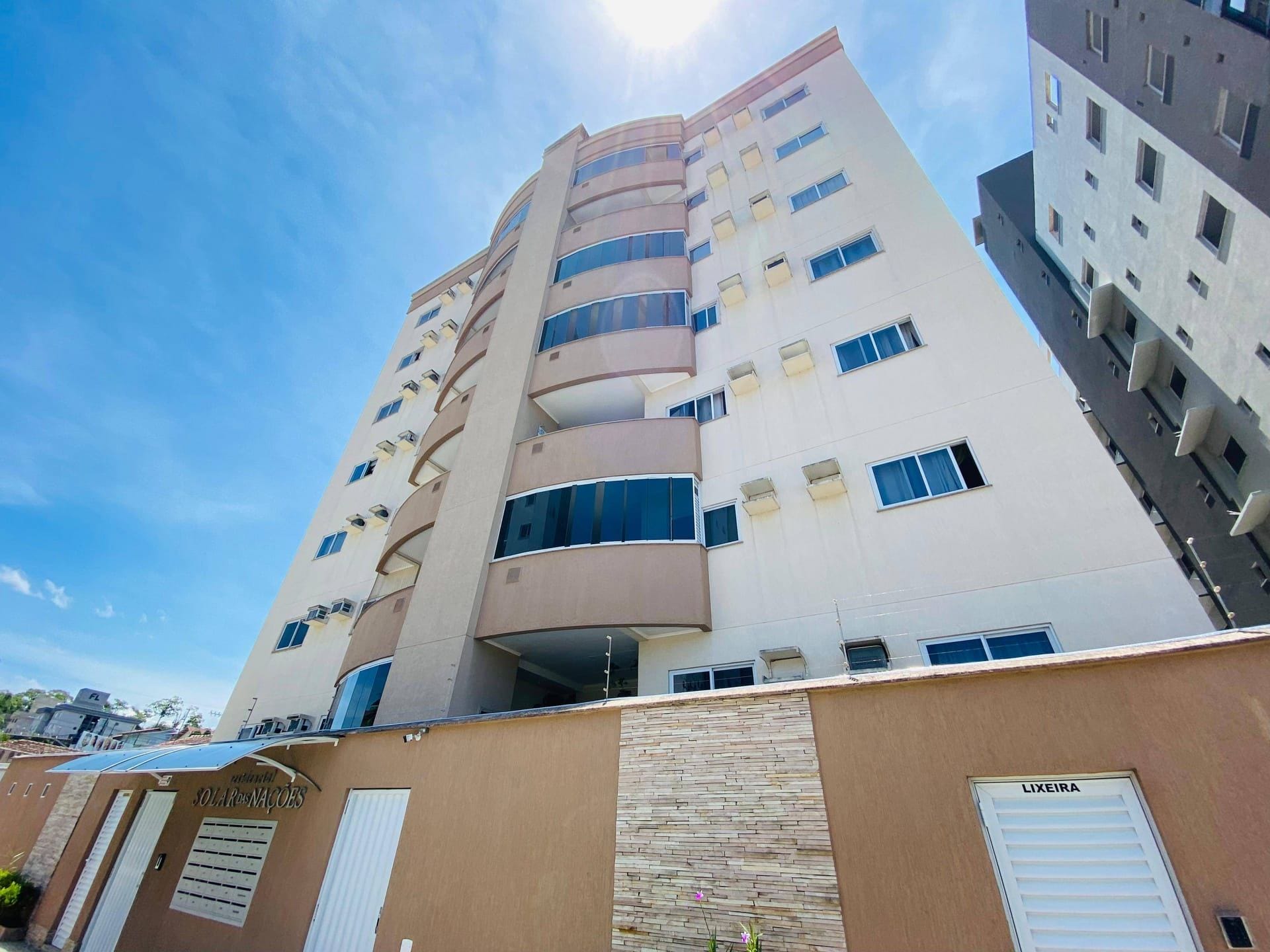 APARTAMENTO OTIMA LOCALIZAÇÃO NO BAIRRO DAS NAÇÕES