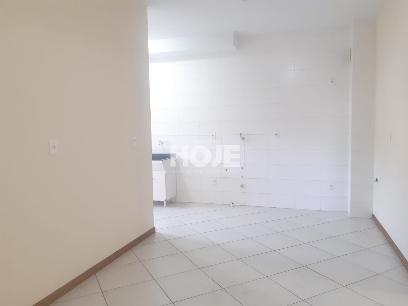 APARTAMENTO OTIMA LOCALIZAÇÃO NO BAIRRO DAS NAÇÕES