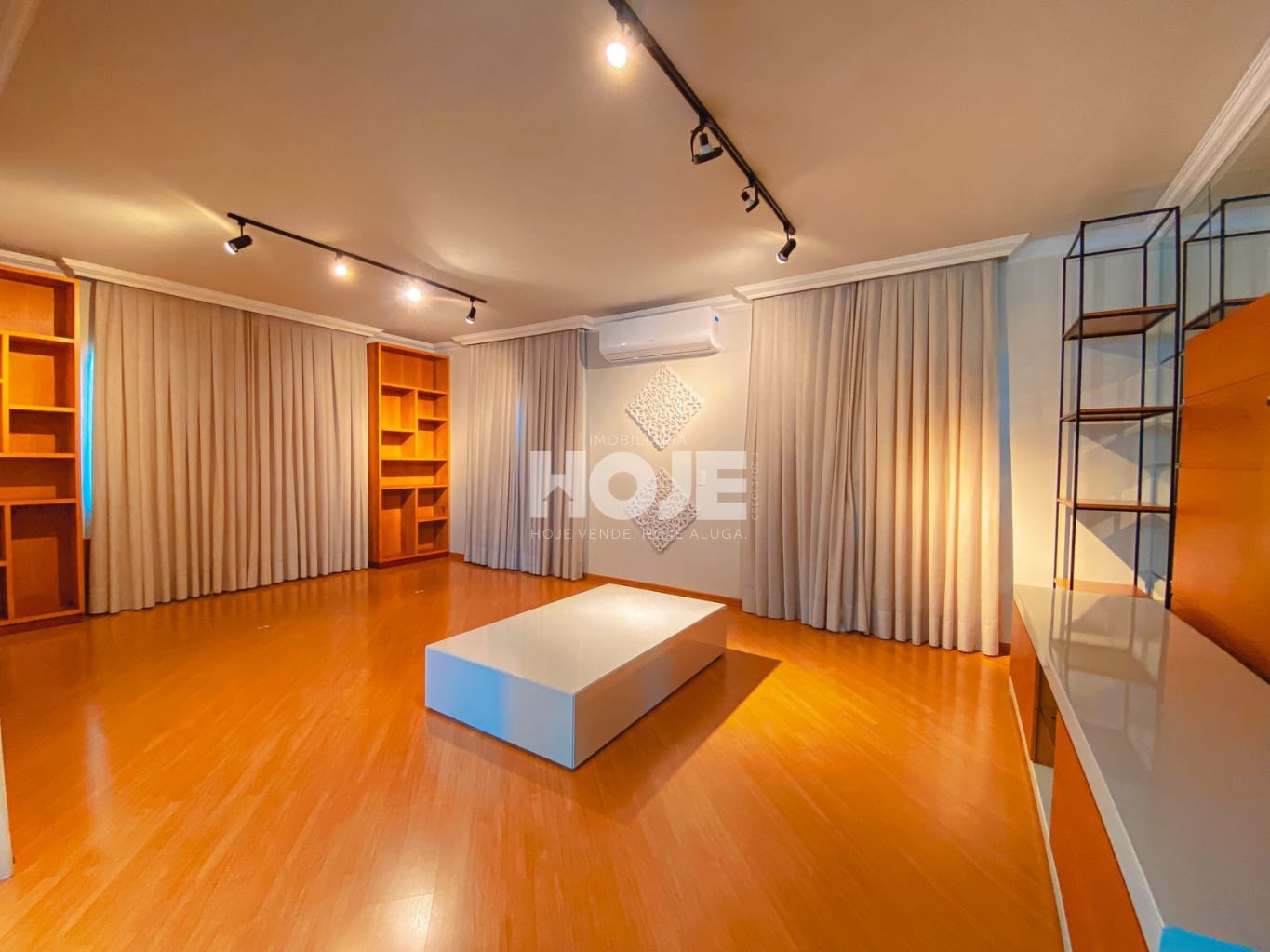 Excelente casa no Bairro dos Estados com Piscina!