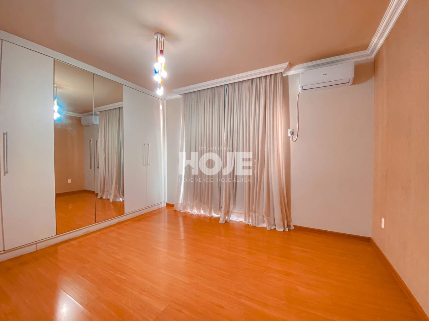 Excelente casa no Bairro dos Estados com Piscina!