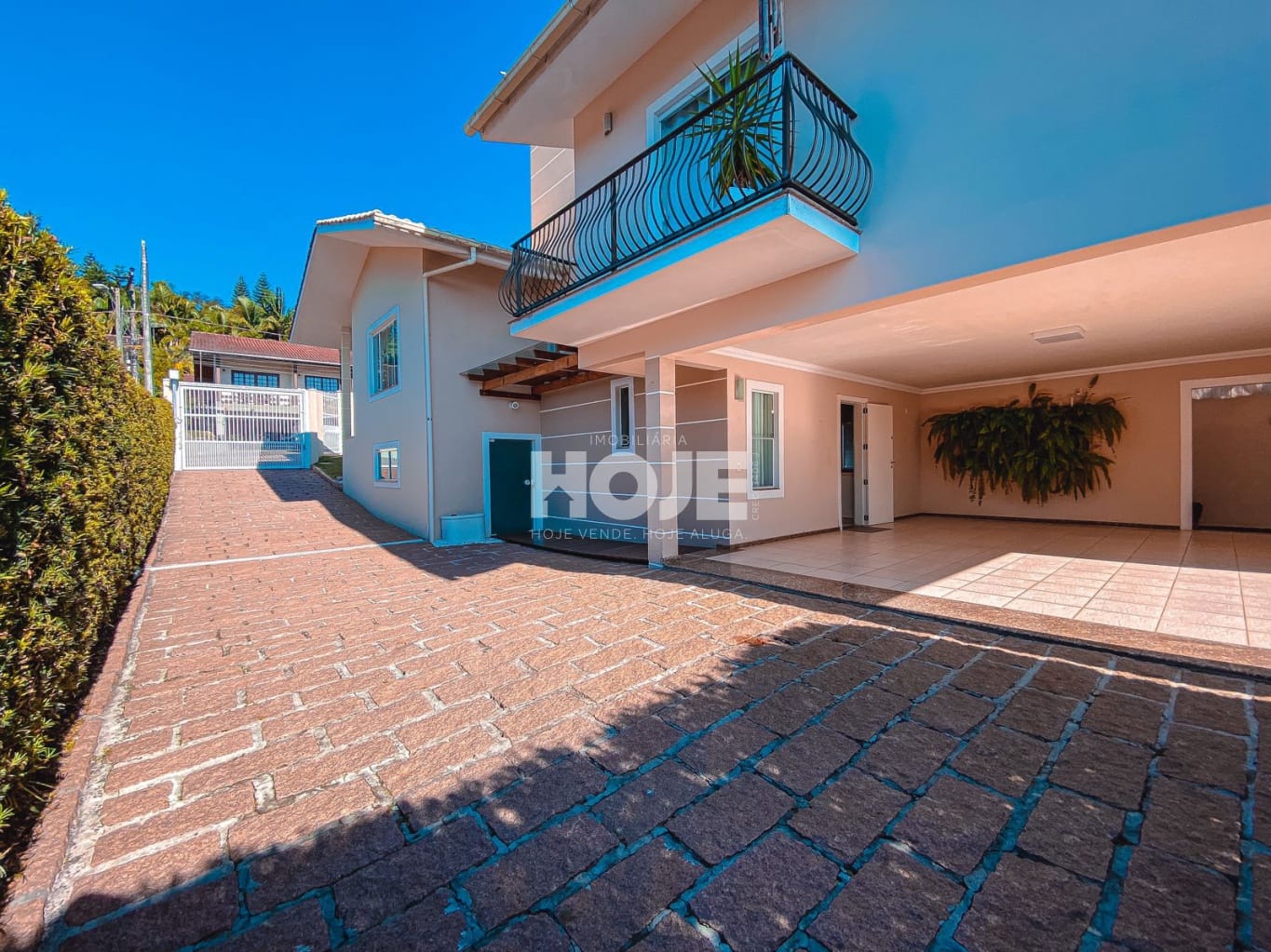 Excelente casa no Bairro dos Estados com Piscina!