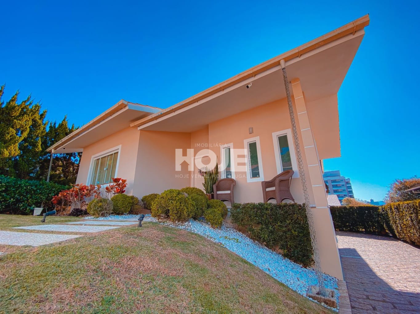 Excelente casa no Bairro dos Estados com Piscina!