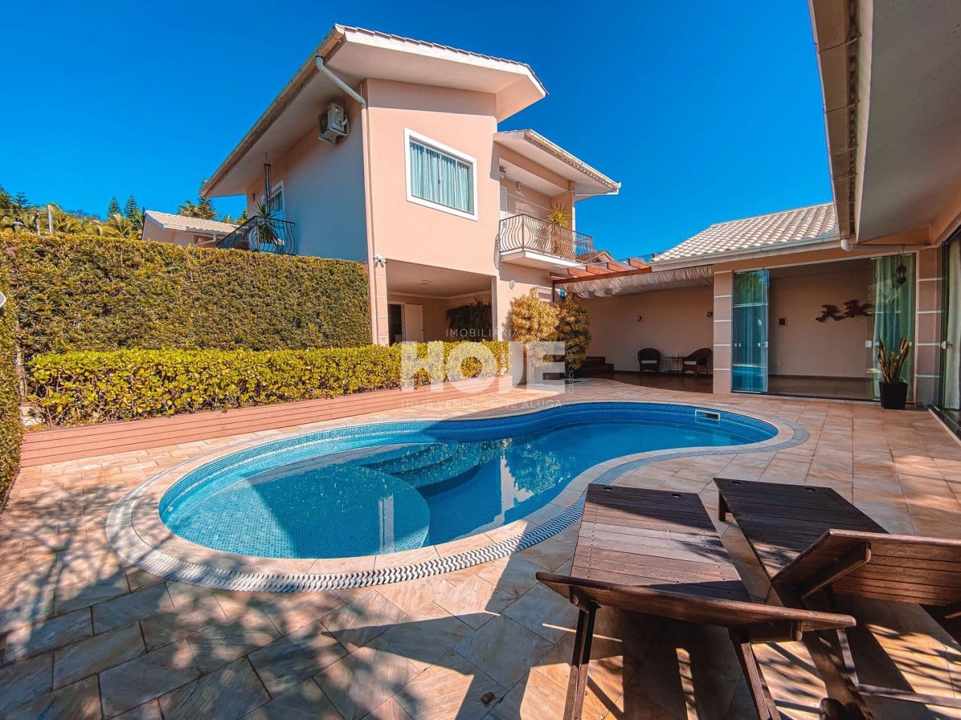 Excelente casa no Bairro dos Estados com Piscina!