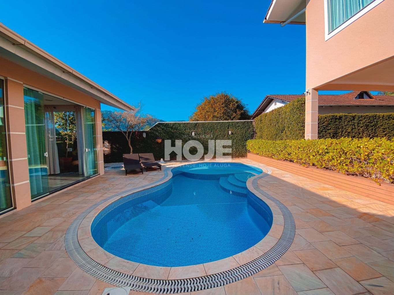 Excelente casa no Bairro dos Estados com Piscina!