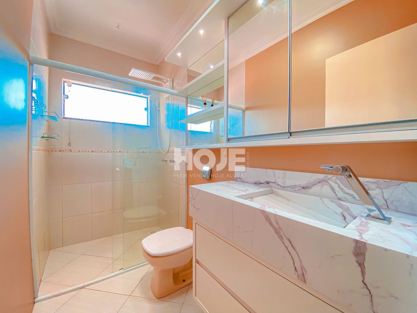 Excelente casa no Bairro dos Estados com Piscina!